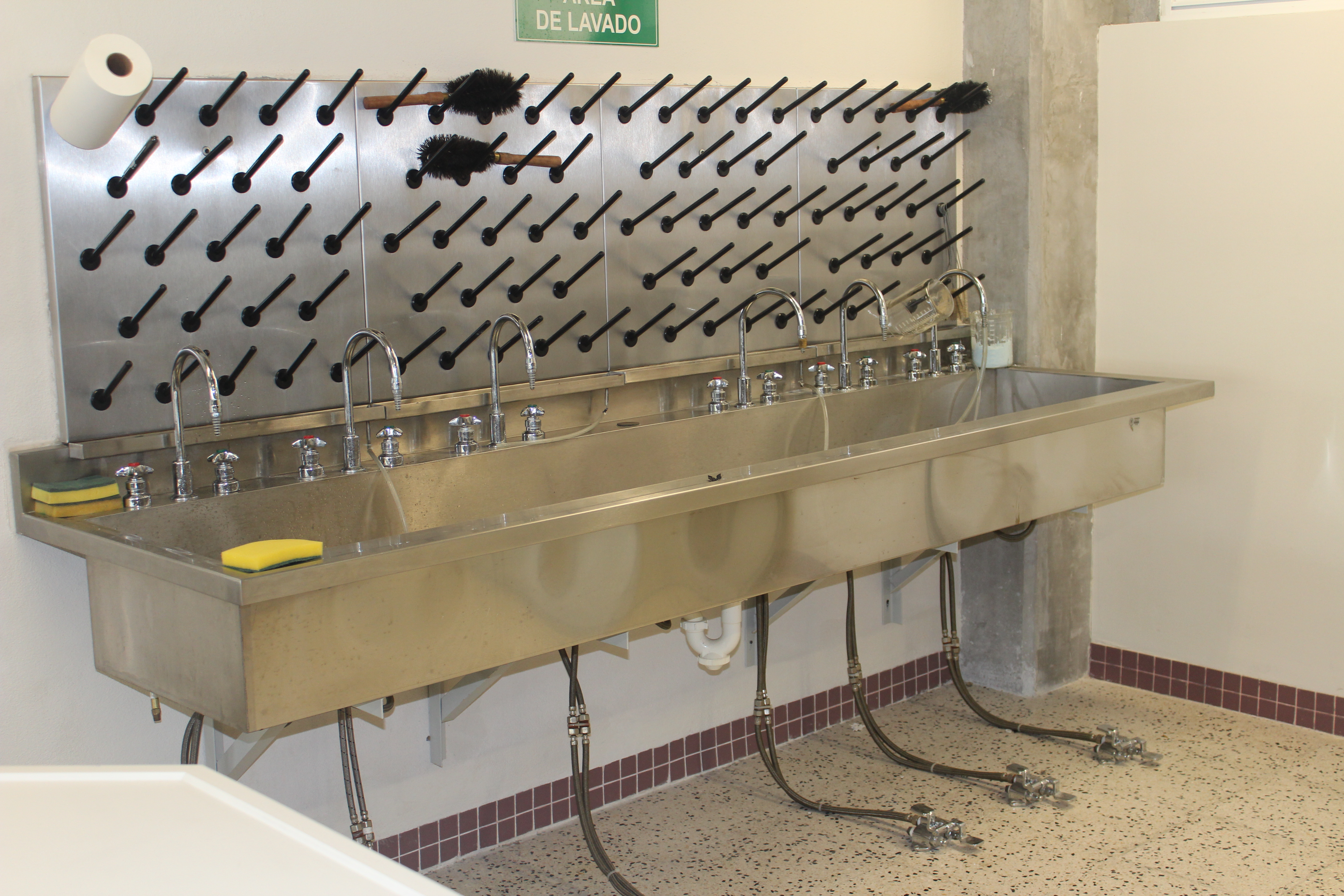 Tarja de lavado para laboratorio